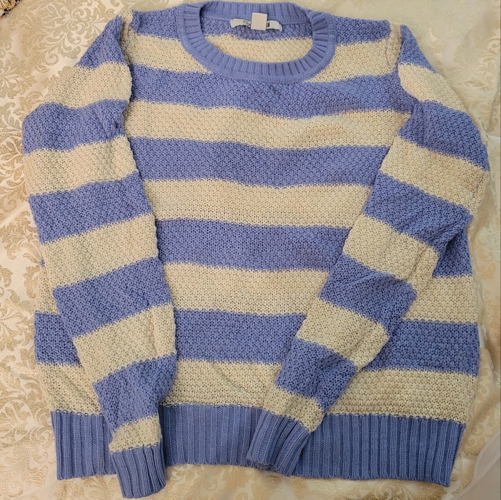 Forever 21 striped sweater size small